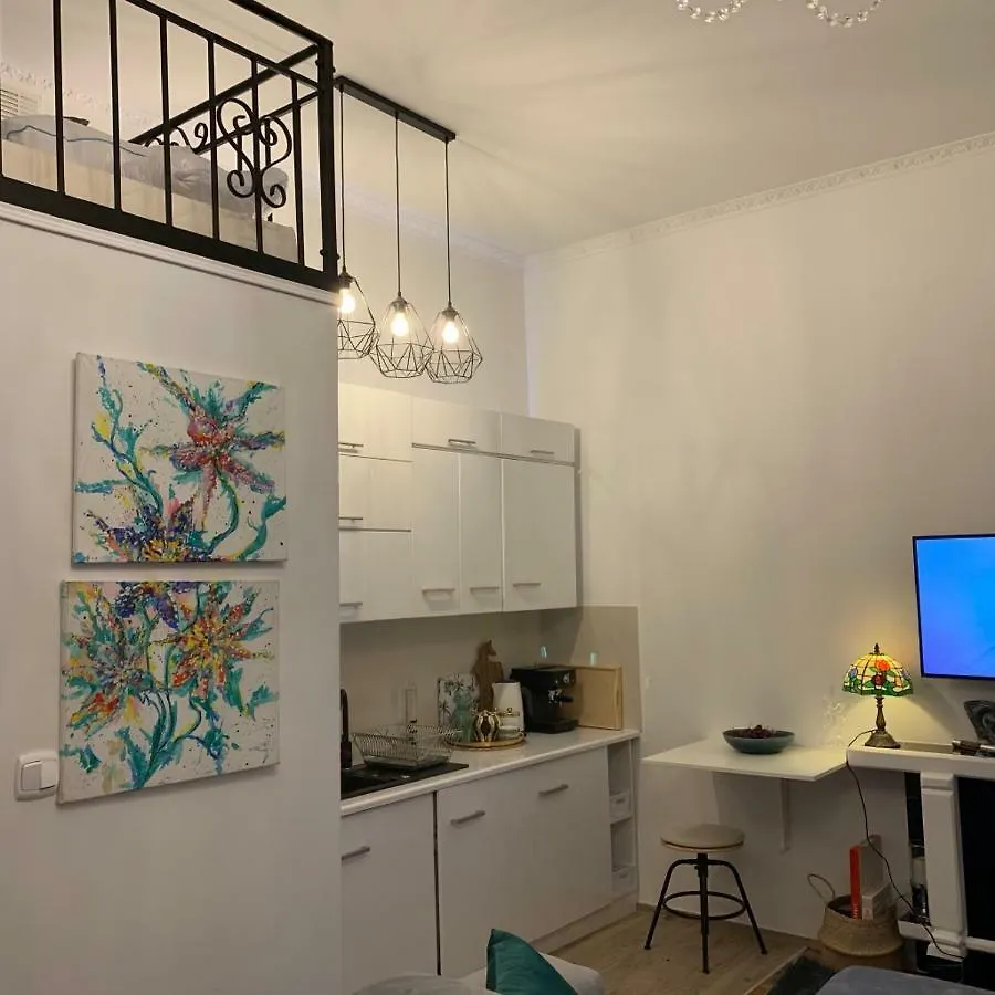 Charming Studio Apartment In The Heart Of The Jewish District! Krakow Poland